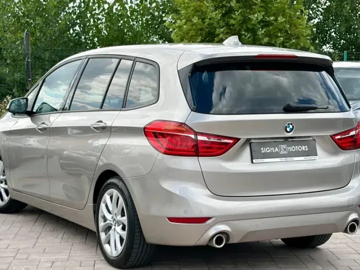 BMW Seria 2 218d xDrive Aut. Advantage