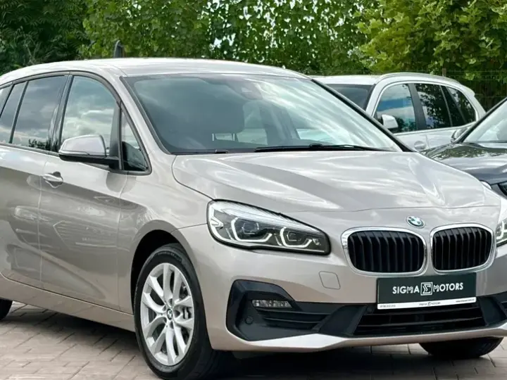 BMW Seria 2 218d xDrive Aut. Advantage