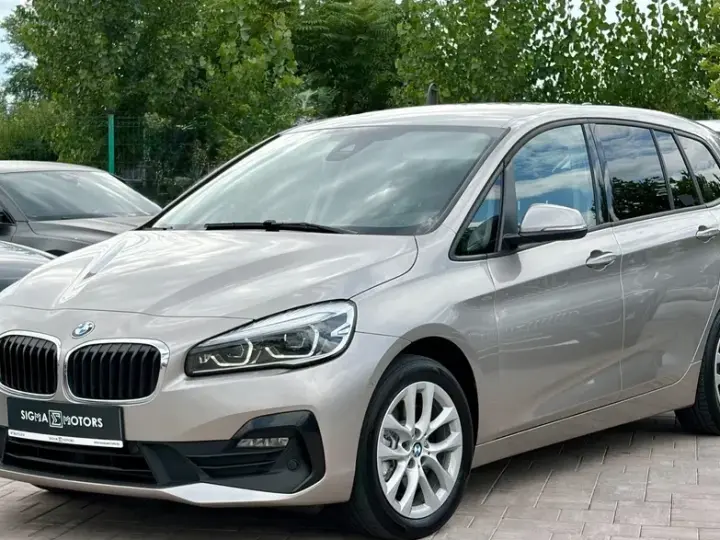 BMW Seria 2 218d xDrive Aut. Advantage