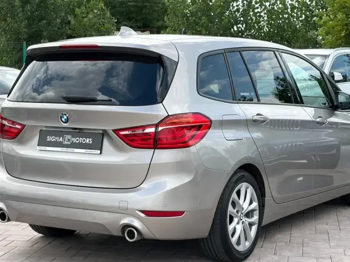 BMW Seria 2 218d xDrive Aut. Advantage