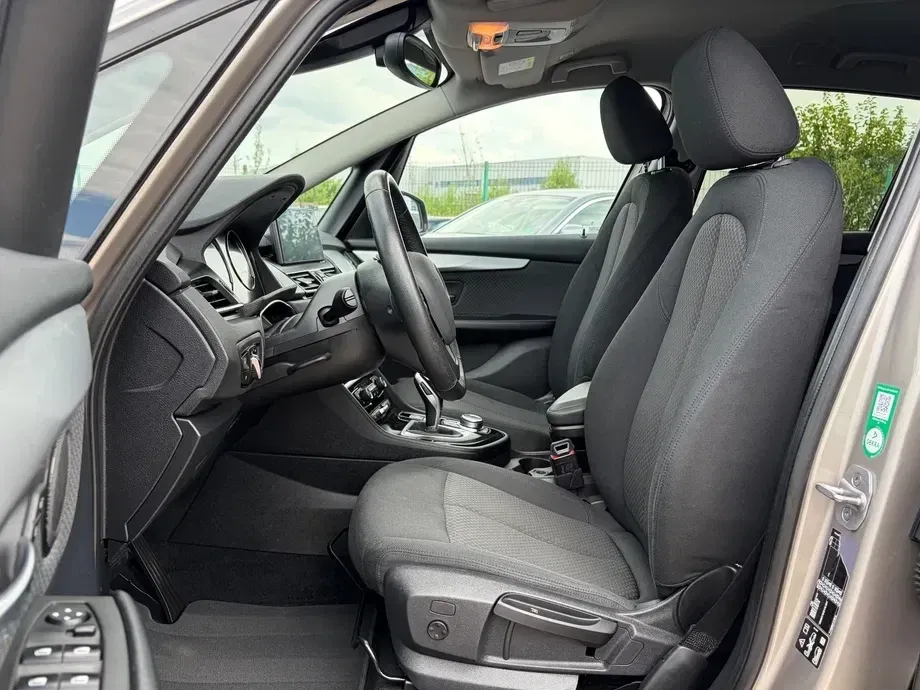 BMW Seria 2 218d xDrive Aut. Advantage — imagine 6