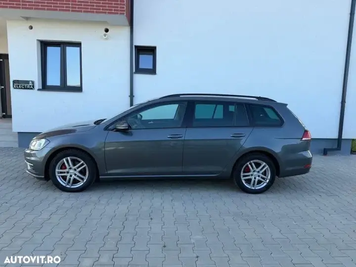 Volkswagen Golf VII 1.6 TDI DSG Comfortline