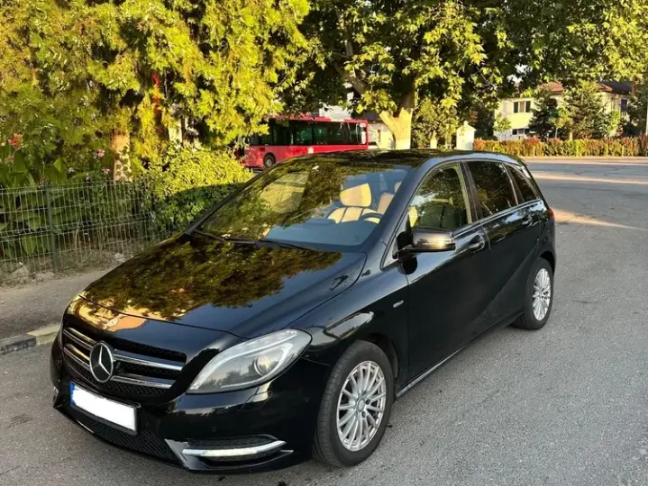 Mercedes-Benz B 180 W246
