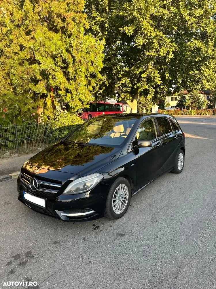 Mercedes-Benz B 180 W246 — imagine 2