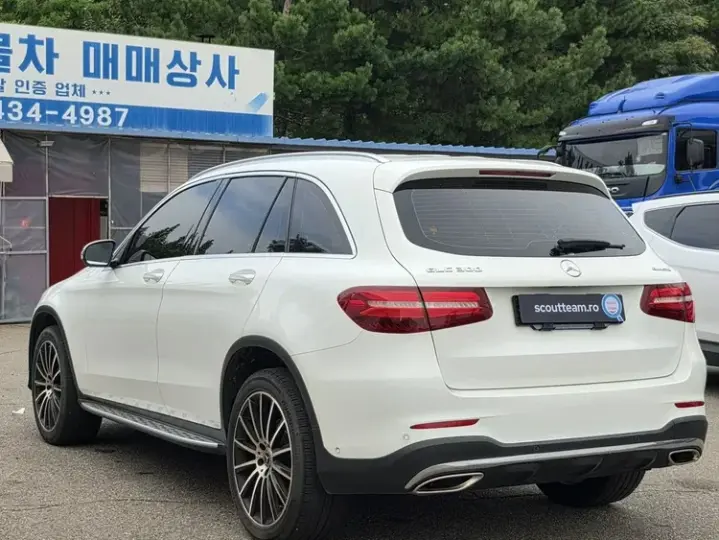 Mercedes-Benz GLC X253 300 4MATIC 9G-TRONIC AMG Line