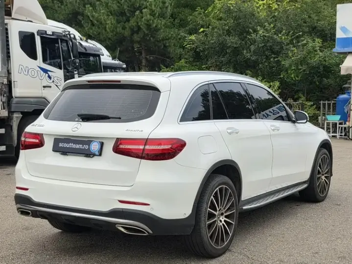 Mercedes-Benz GLC X253 300 4MATIC 9G-TRONIC AMG Line