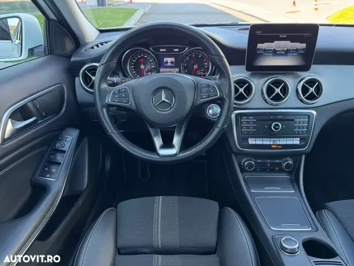 Mercedes-Benz GLA 180 7G-DCT UrbanStyle Edition
