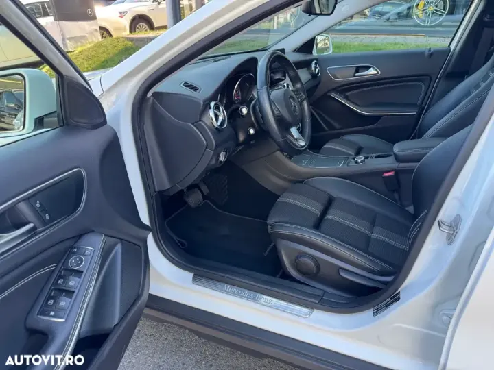 Mercedes-Benz GLA 180 7G-DCT UrbanStyle Edition