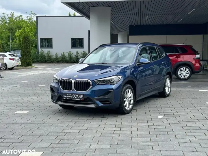 BMW X1 xDrive20i AT