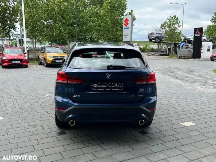 BMW X1 xDrive20i AT