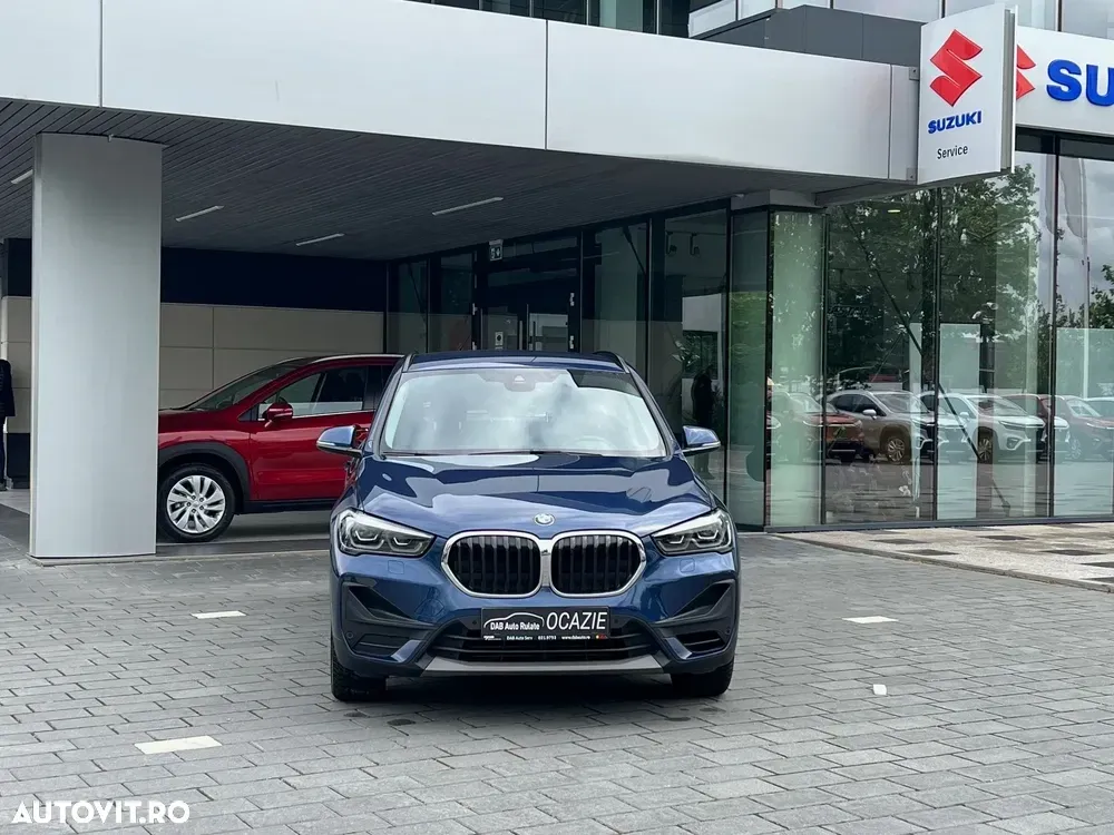 BMW X1 xDrive20i AT — imagine 2