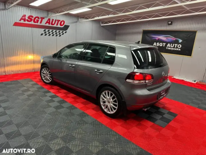 Volkswagen Golf VI