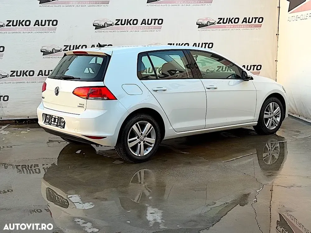 Volkswagen Golf 1.6 TDI DPF Trendline — imagine 6