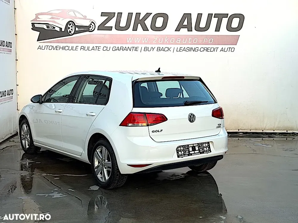Volkswagen Golf 1.6 TDI DPF Trendline — imagine 4