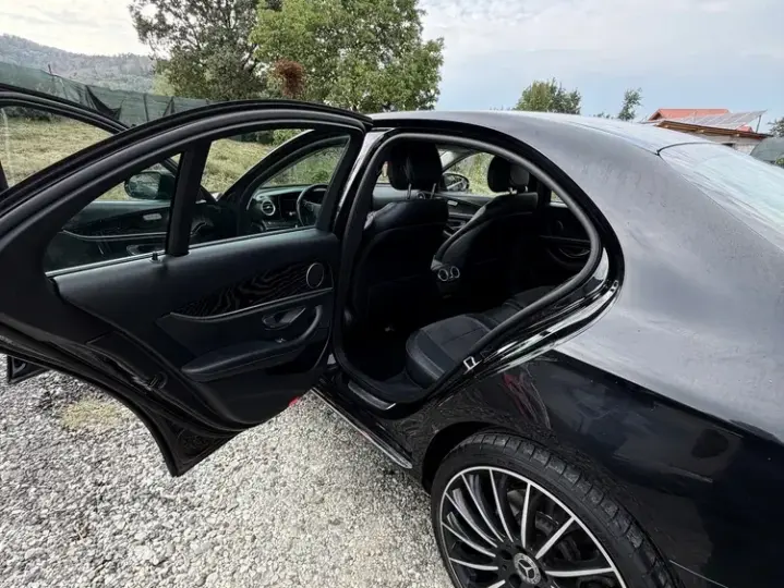 Mercedes-Benz E W213 350 D Aut.