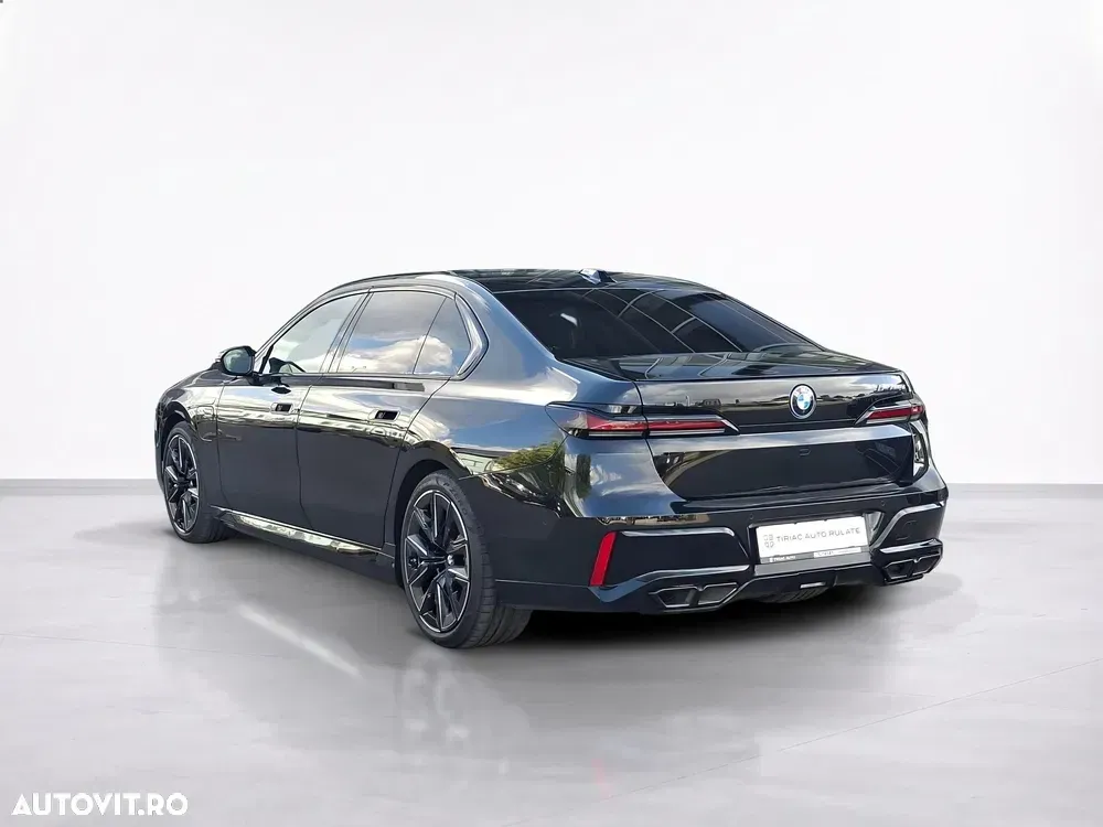 BMW M7 M760e xDrive AT PHEV — imagine 3