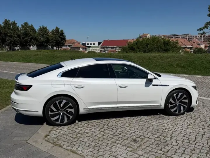 Volkswagen Arteon 1.4 eHybrid OPF DSG R-Line
