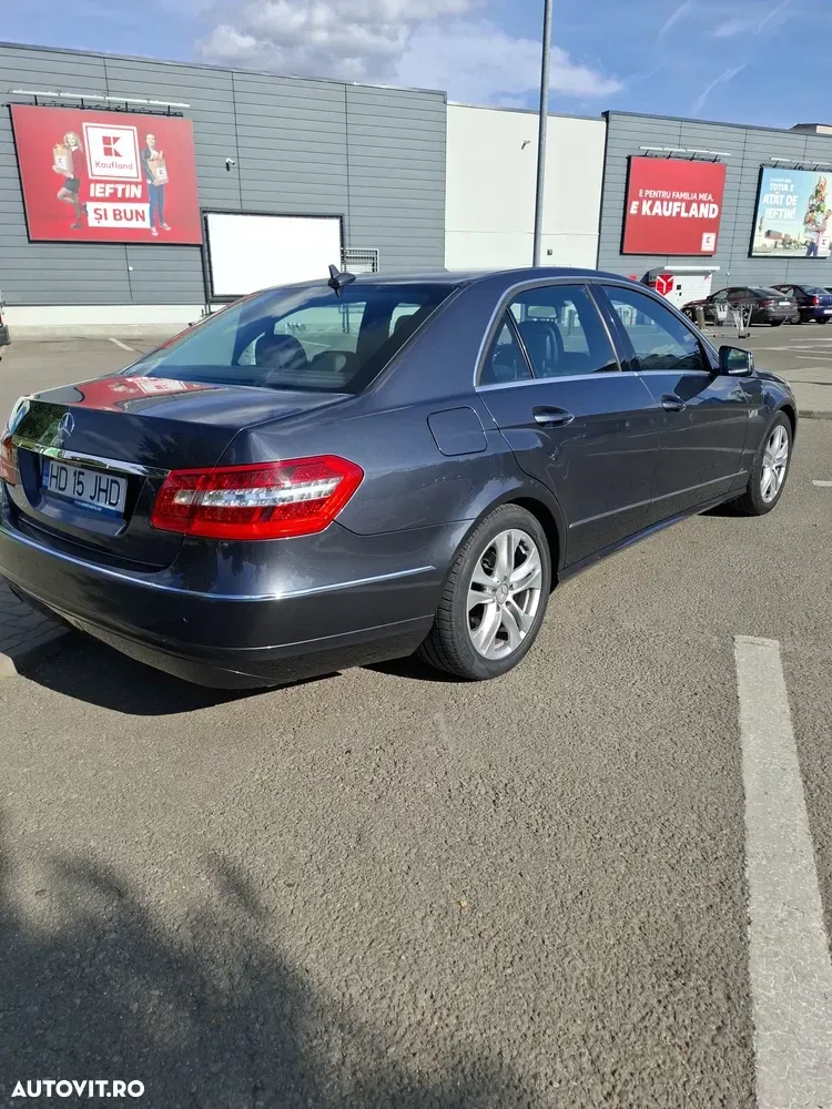 Mercedes-Benz E — imagine 4