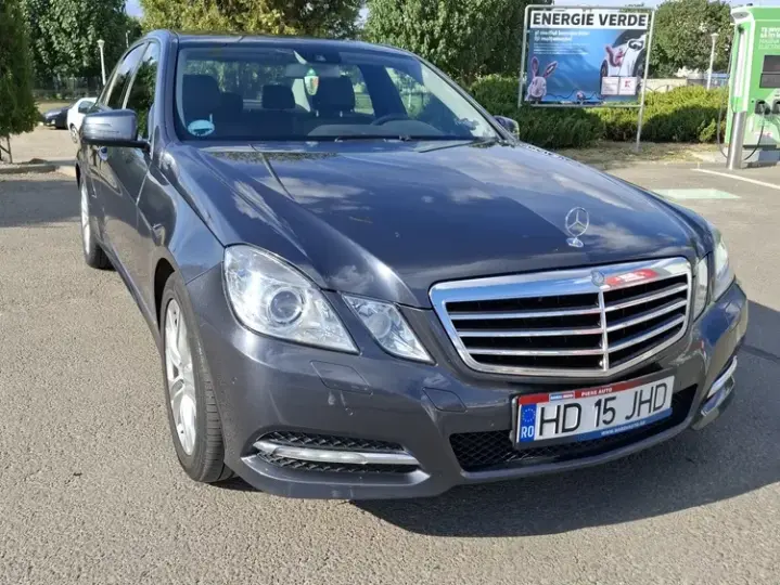 Mercedes-Benz E