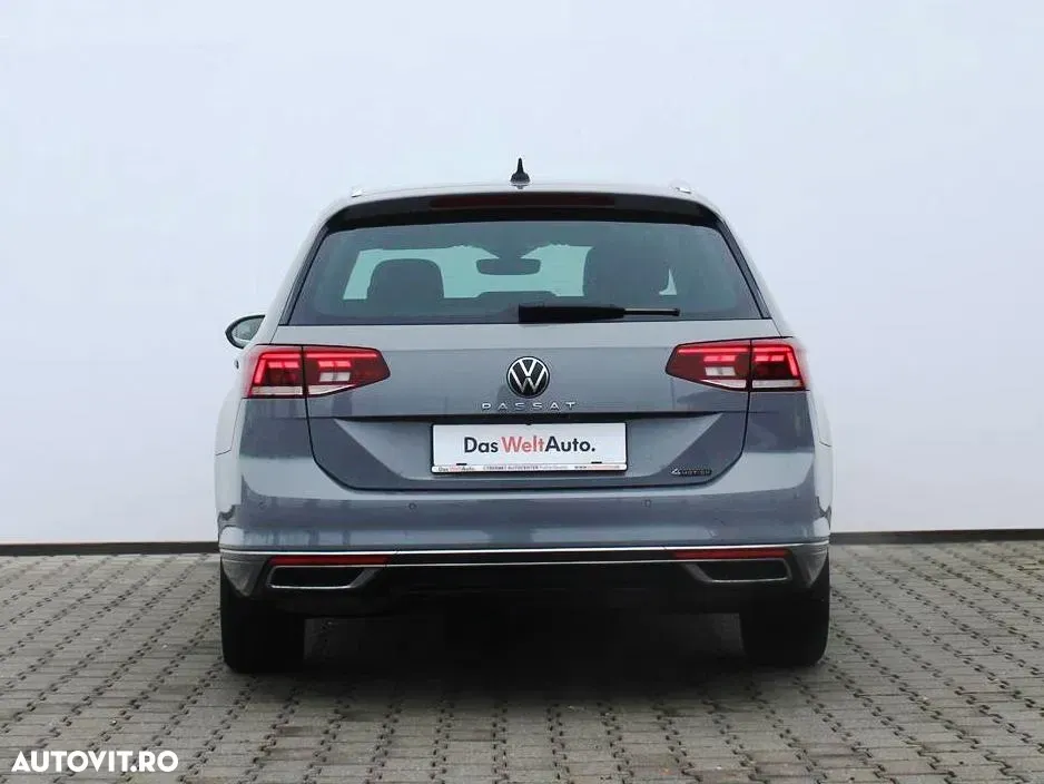 Volkswagen Passat B8 2.0 TDI 4Mot DSG Highline — imagine 4