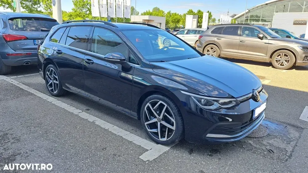 Volkswagen Golf VIII 2.0 TDI 150CP DSG Style — imagine 3