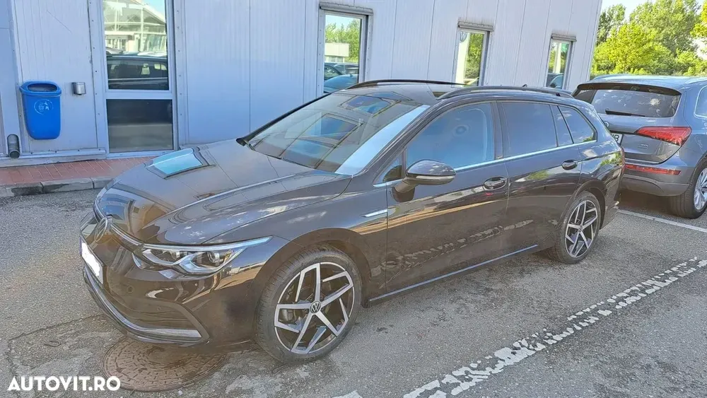 Volkswagen Golf VIII 2.0 TDI 150CP DSG Style — imagine 4