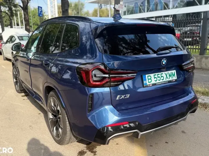 BMW iX3