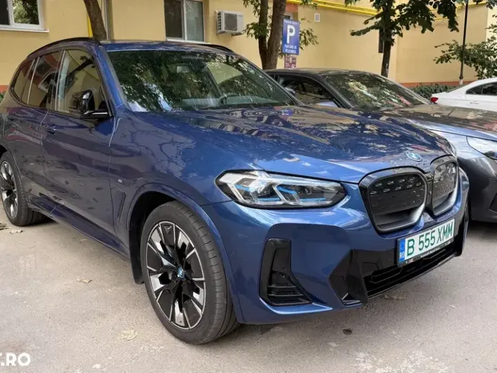 BMW iX3