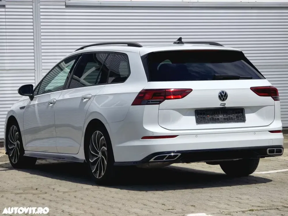 Volkswagen Golf VIII 2.0 TDI SCR DSG R-Line — imagine 4