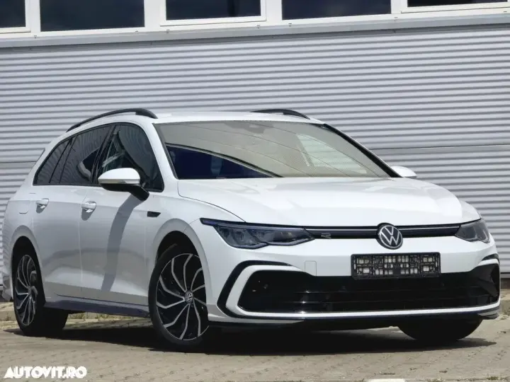 Volkswagen Golf VIII 2.0 TDI SCR DSG R-Line