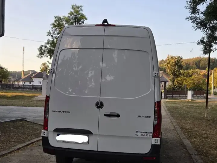 Mercedes-Benz Sprinter 317 CDI 170CP L2H2 RWD 6MT