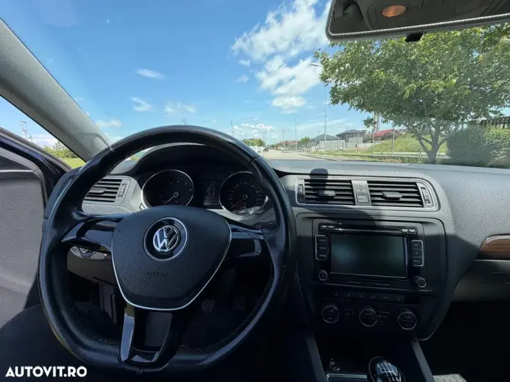 Volkswagen Jetta A6 1.2 TSI BMT Trendline