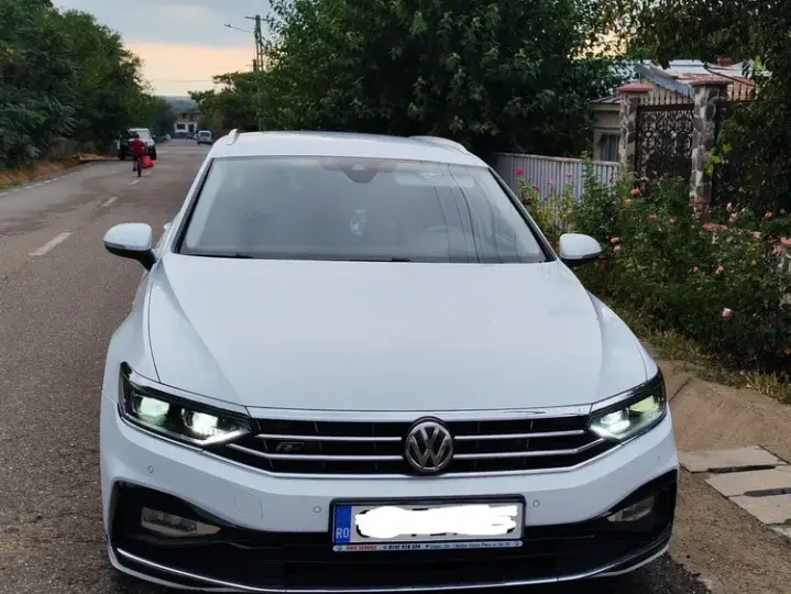 Volkswagen Passat B8 2.0 TDI DSG R Executive