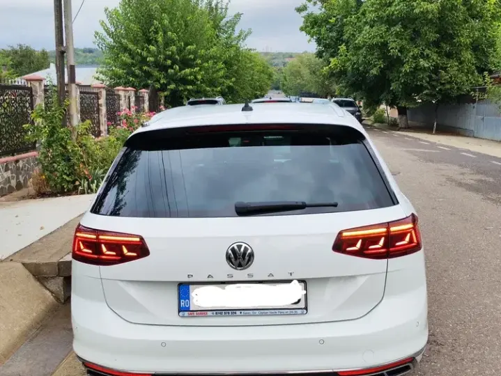 Volkswagen Passat B8 2.0 TDI DSG R Executive