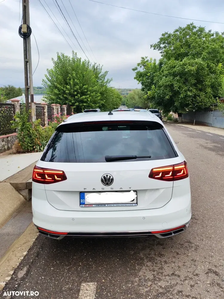 Volkswagen Passat B8 2.0 TDI DSG R Executive — imagine 3