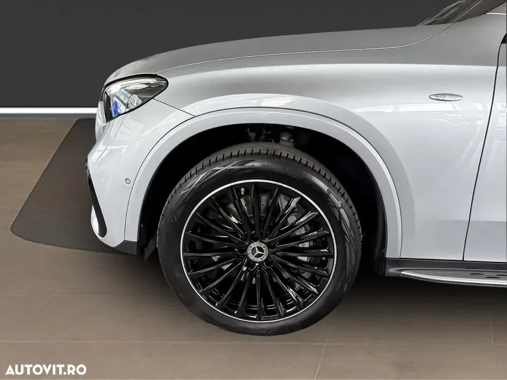Mercedes-Benz GLC 300 e 4Matic 9G-TRONIC Edition AMG Line — imagine 3