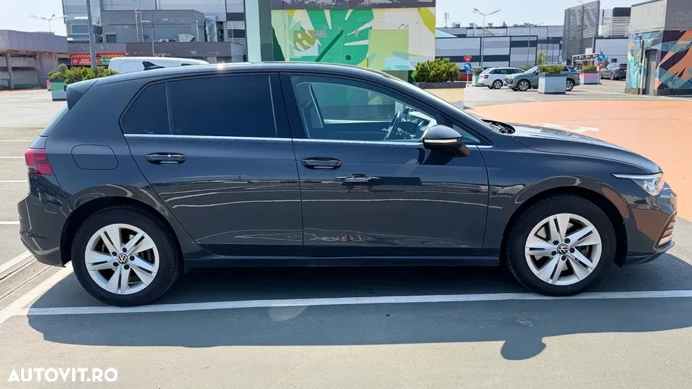 Volkswagen Golf VIII 1.4 eHybrid Style — imagine 3