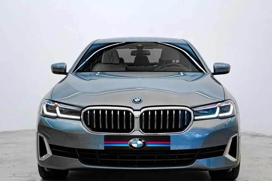 BMW Seria 5 530e xDrive AT PHEV — imagine 3