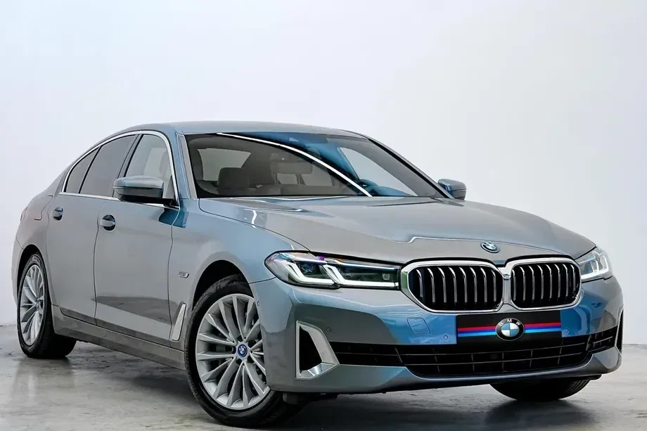 BMW Seria 5 530e xDrive AT PHEV — imagine 2
