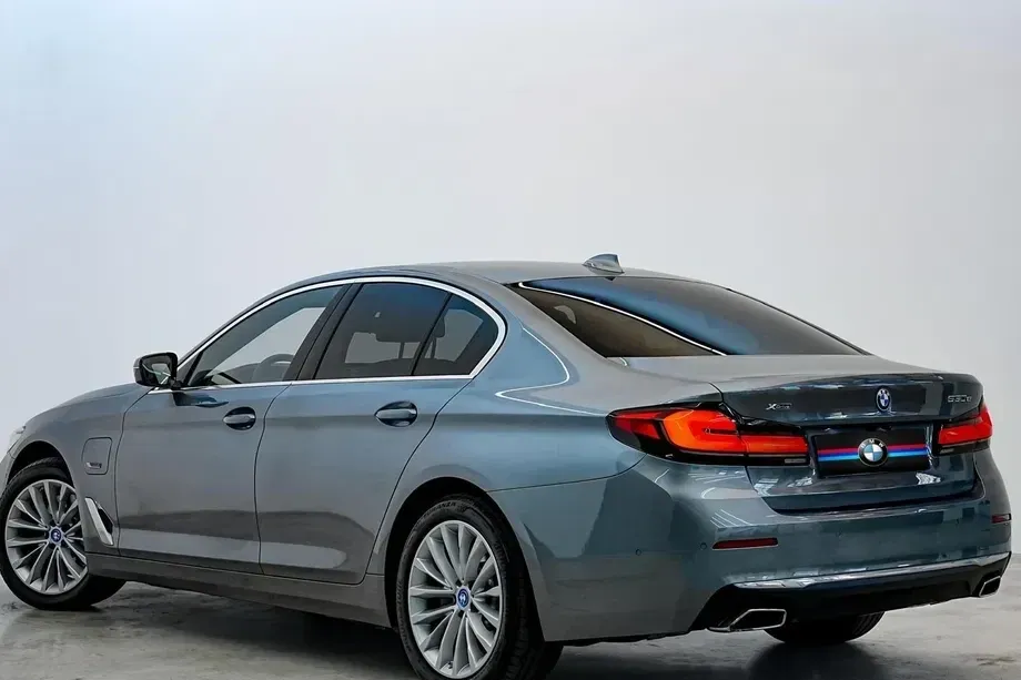 BMW Seria 5 530e xDrive AT PHEV — imagine 6