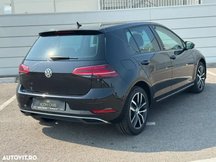 Volkswagen Golf VII