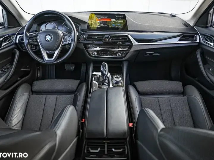 BMW Seria 5 520d Aut. Sport Line