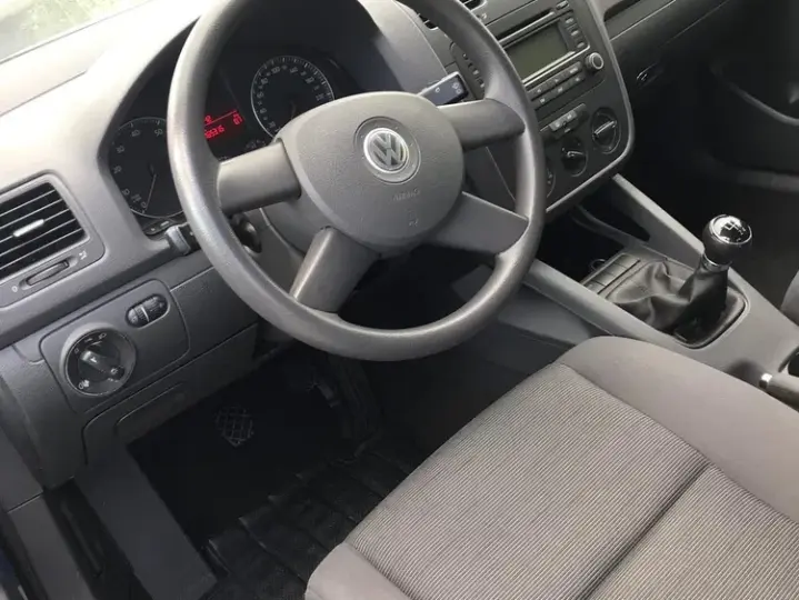Volkswagen Golf V