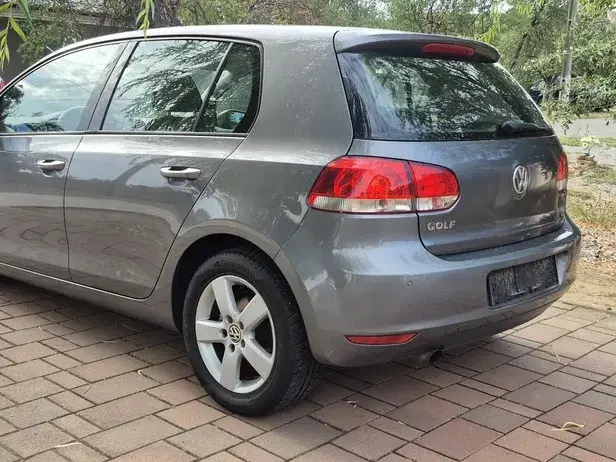 Volkswagen Golf VI