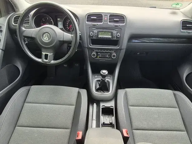 Volkswagen Golf VI