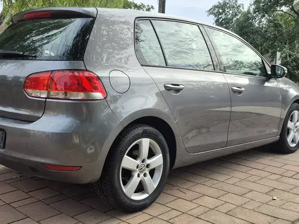 Volkswagen Golf VI