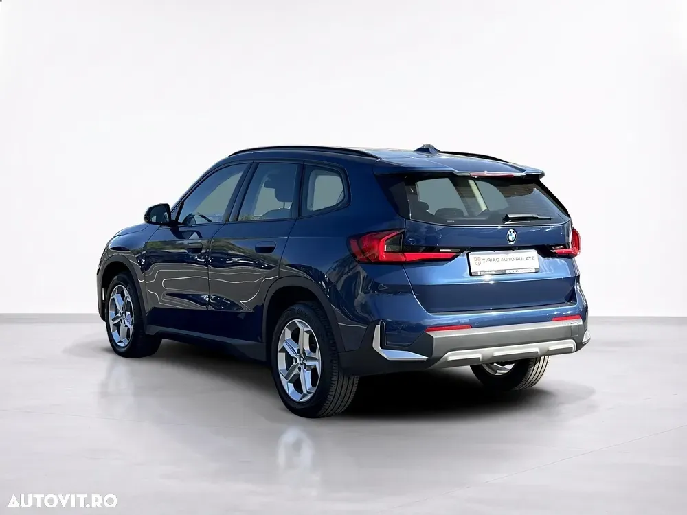 BMW X1 sDrive20i AT MHEV — imagine 3