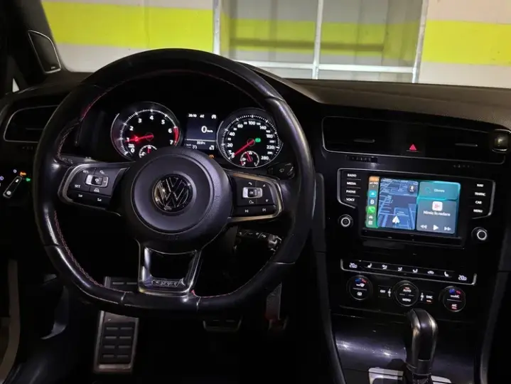 Volkswagen Golf VII