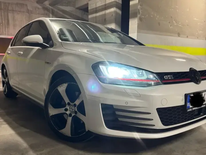 Volkswagen Golf VII
