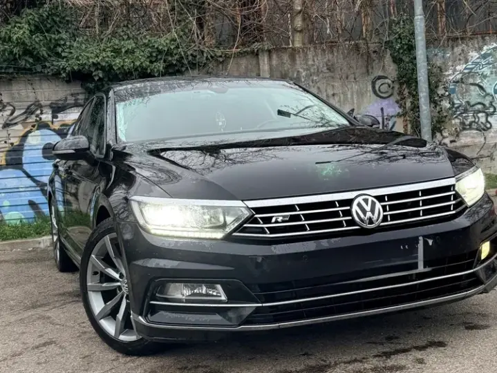 Volkswagen Passat B8 2.0 TDI DSG Highline